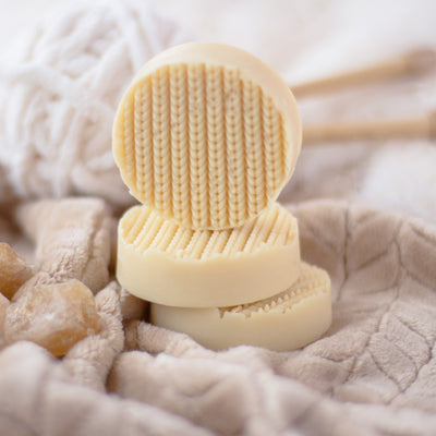 Close-Knit Massage Bar