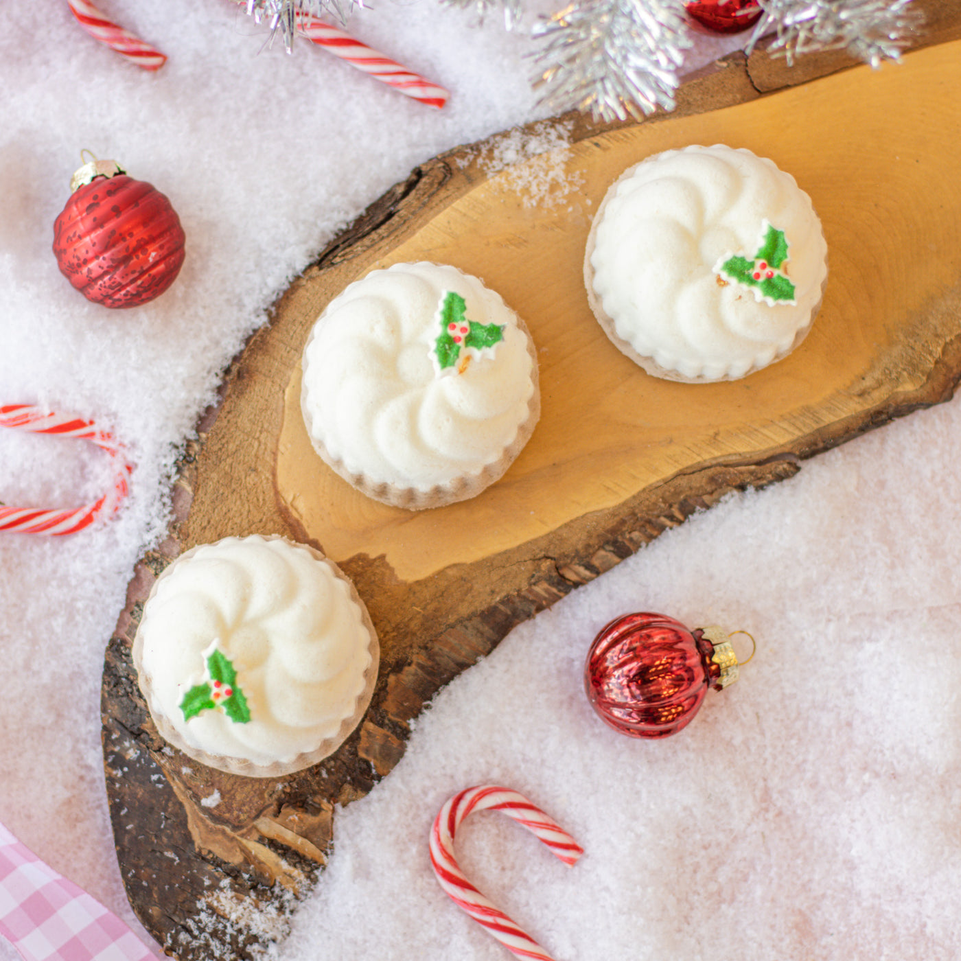 Holiday Pudding Bath Bomb