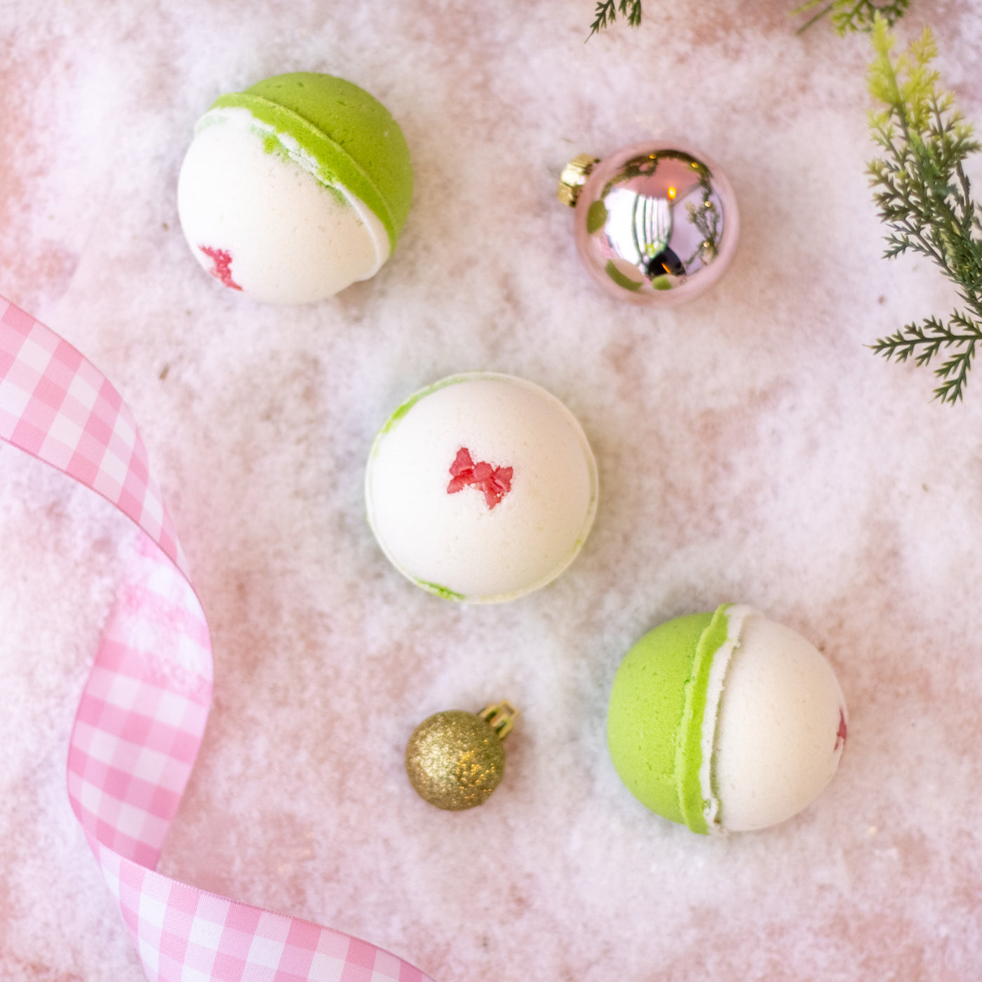 Mistletoe Kiss Bath Bomb